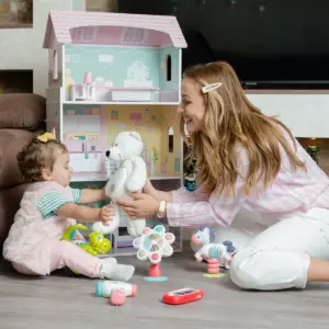 Drvena kucica za lutke Anna
